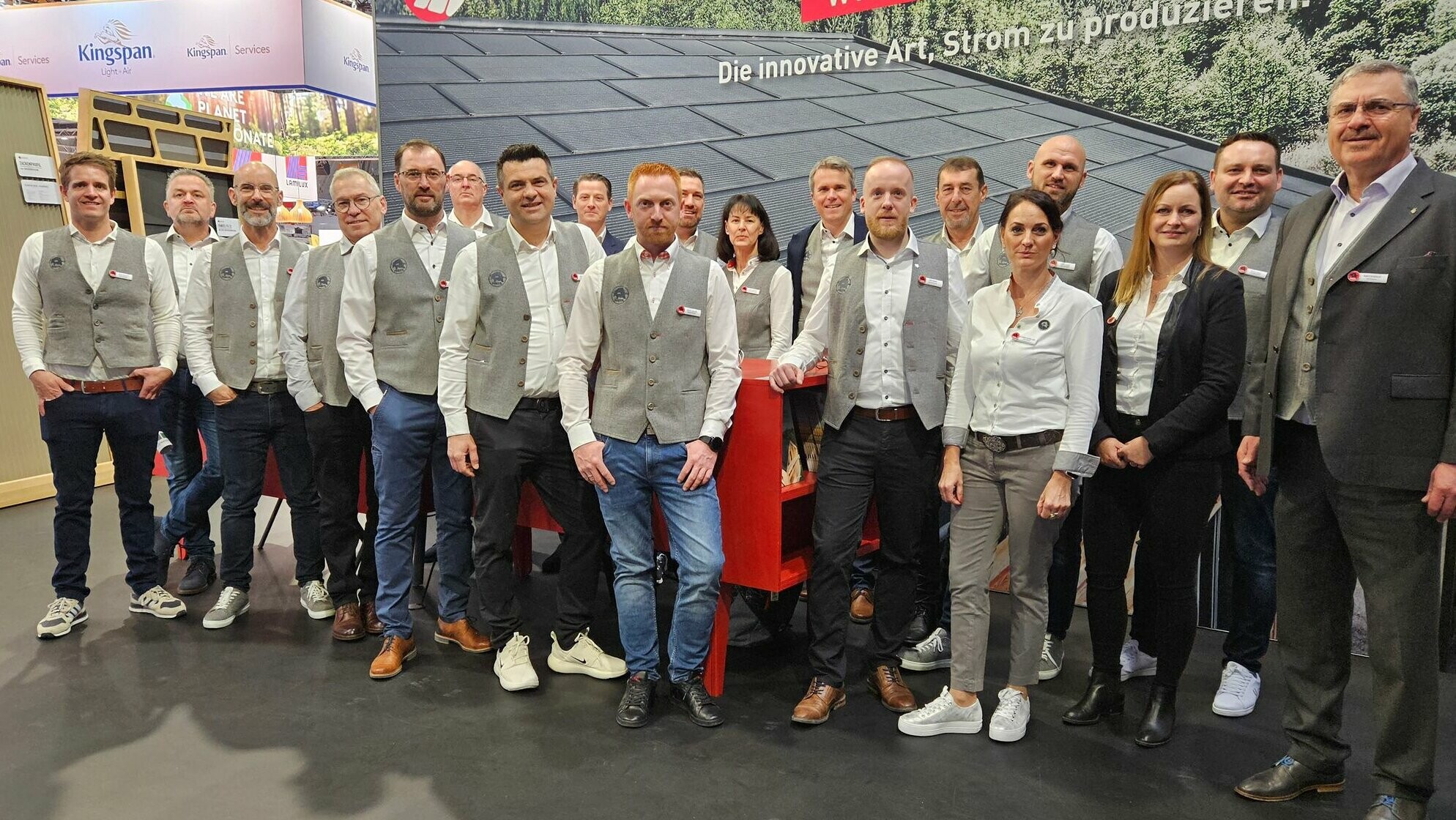Das Team der PREFA Deutschland steht bereit, um auf der DACH und HOLZ 2024 in Stuttgart Interessenten zu empfangen und über die Innovationen des Jahres zu informieren.