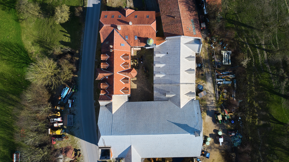 Über 65 Jahre altes PREFA Dach - Vogelperspektive