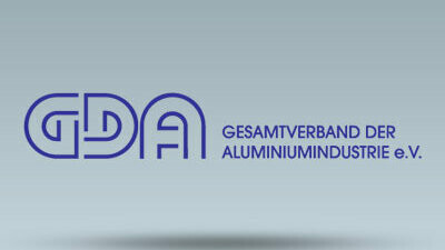 Grauer HIntergrund mit GDA Logo - Gesamtverband der Aluminiumindustrie