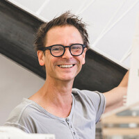 Mark Jenewein von LOVE architecture and urbanism als Speaker bei PREFA Vision Teil 3.