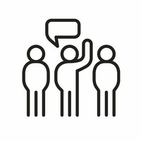 Grafik mit drei Personen. Die mittlere Person hält eine Hand hoch und winkt. Von der Person geht eine Sprechblase aus. 