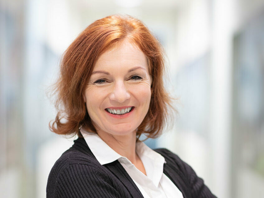 Portraitfoto von Anna Czech, Leitung PREFA Kundenservice