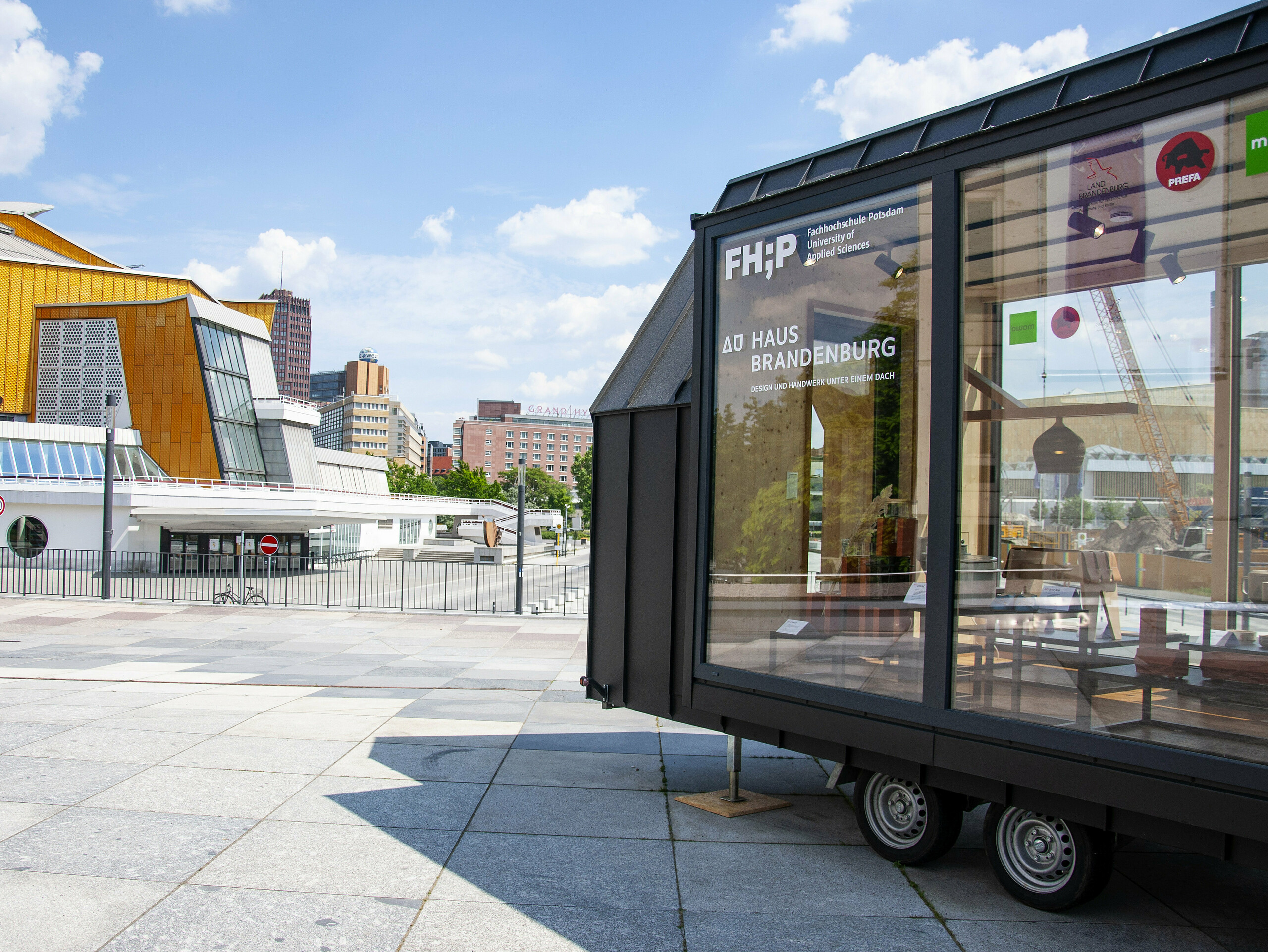 Das FHP-Mobil auf der Design Week Berlin