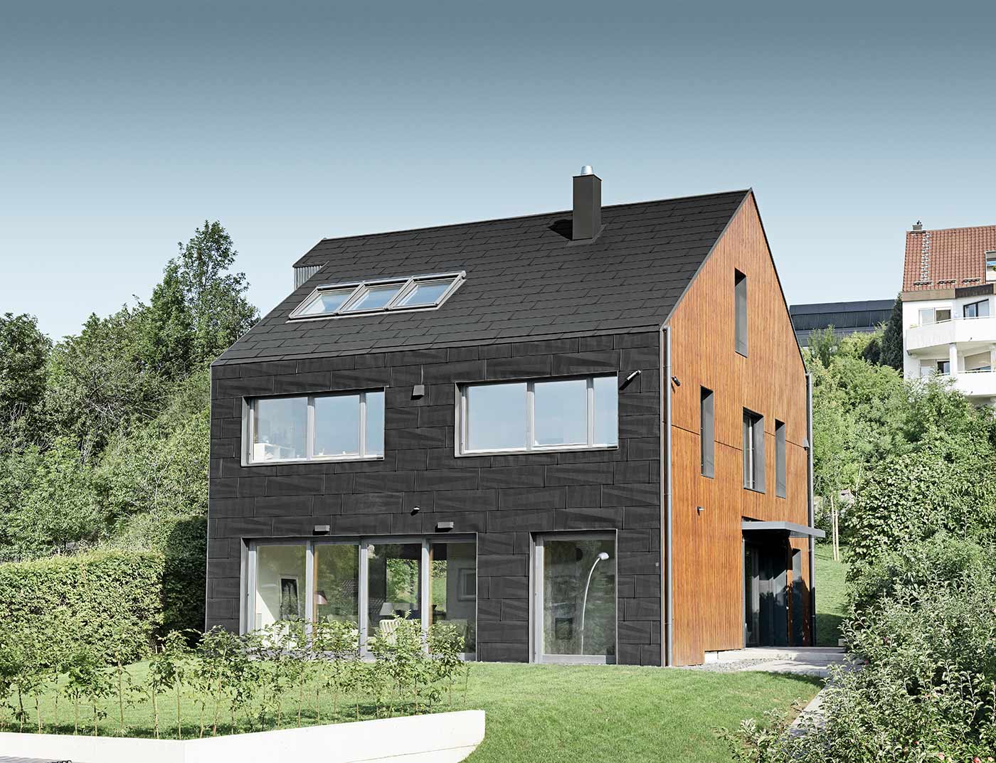 Referenzobjekte PREFA Dachsysteme Dachpaneel FX.12 03 P.10 Schwarz